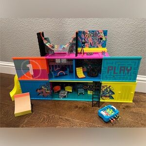 L.O.L. Surprise Clubhouse